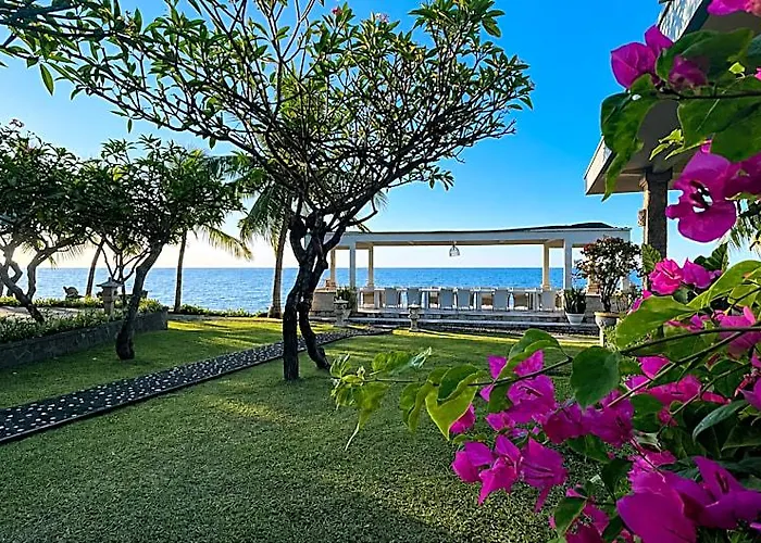 Holiday park Poinciana Seaside & Retreat Centre